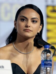 Camila Mendes