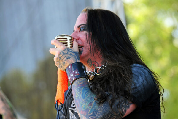 Dez Fafara revela diagnóstico de tumor cerebral descoberto há dois anos