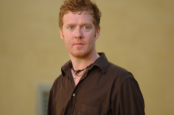 Glen Hansard, vencedor do Oscar por 'Falling Slowly', morre em acidente de moto aos 56 anos