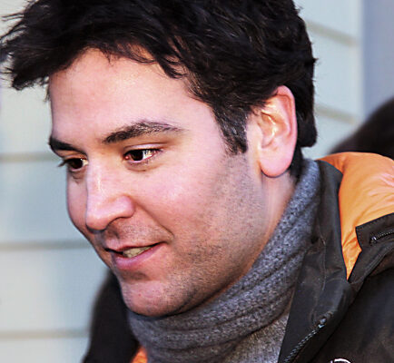 Josh Radnor revela como cogumelo psicodélico o levou ao casamento aos 52 anos