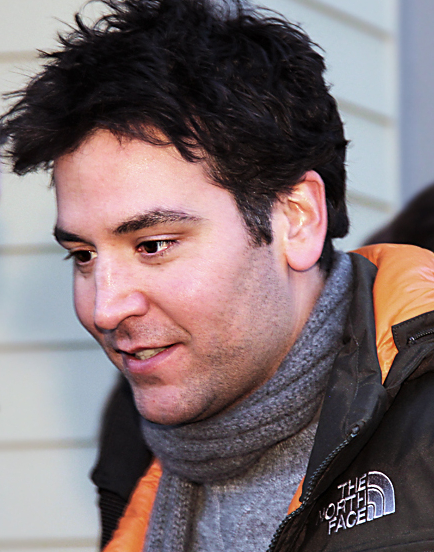 Josh Radnor revela como cogumelo psicodélico o levou ao casamento aos 52 anos