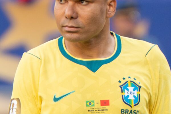 Aos 26 anos, irmã de Casemiro anuncia gravidez: 'O amor ganhou um novo significado'