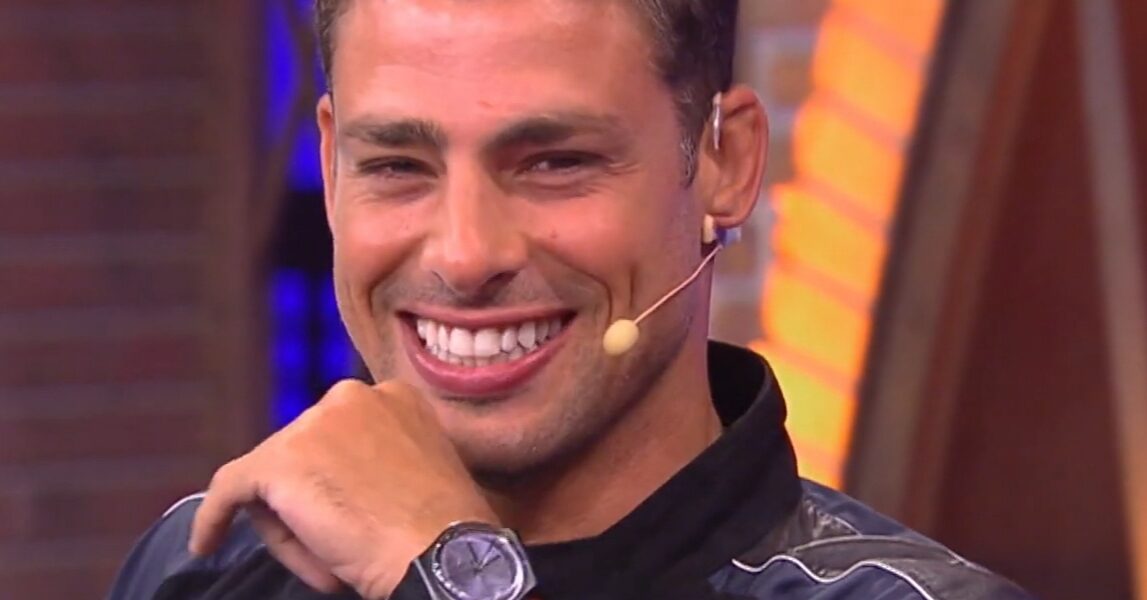 Cauã Reymond se emociona com buquê de Sofia: ‘O maior amor do mundo é esse’