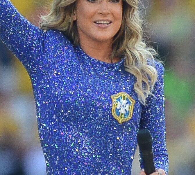 Claudia Leitte abre o coração sobre exposição dos filhos e brinca sobre futuras noras: ‘Não sou ciumenta’