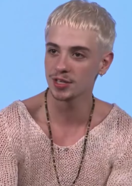 Juliano Floss anuncia término com Marina Sena após romance público em 2024