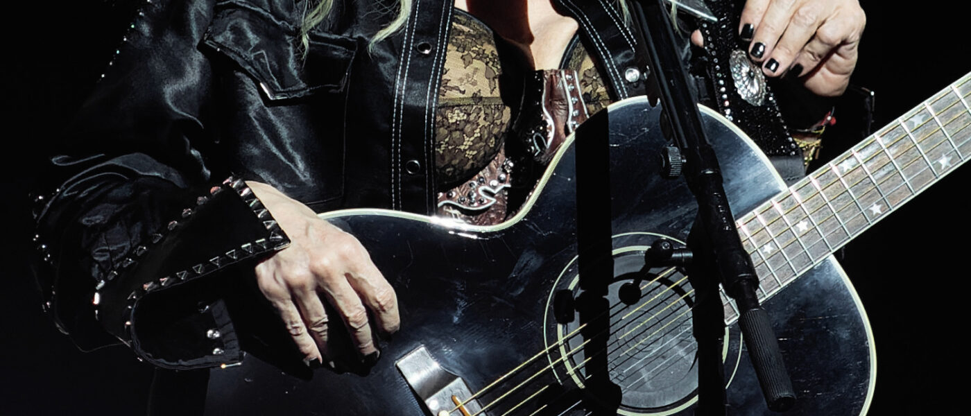 Madonna celebra 68 anos na Grécia ao lado dos filhos e namorado: confira os registros da viagem
