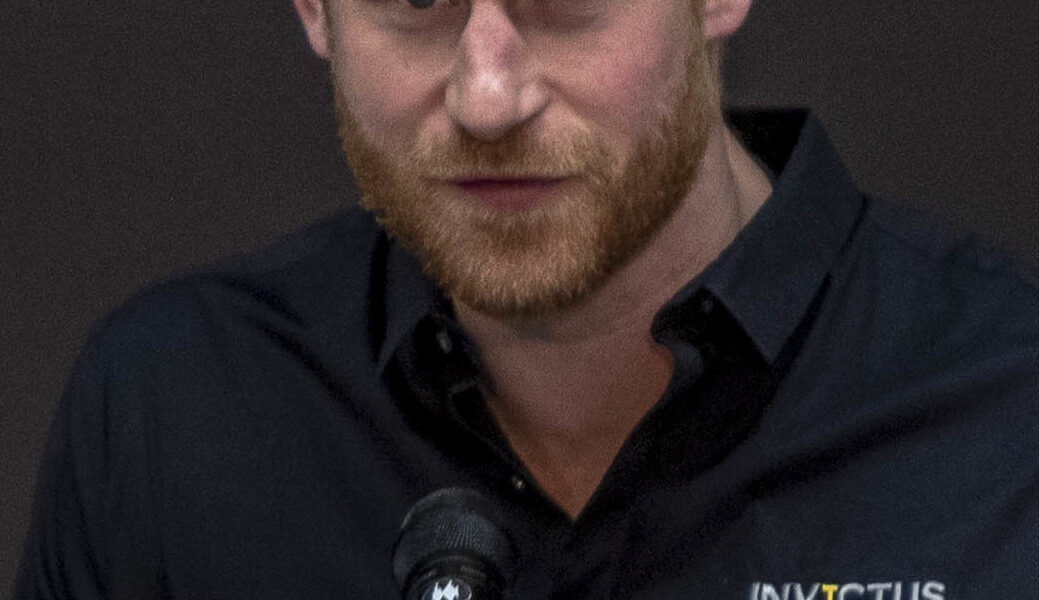 Prince Harry quebra silêncio: Rei Charles pediu para Meghan NÃO ir a Balmoral e Harry explodiu