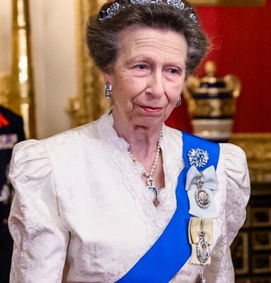 Princesa Anne tem papel real pouco conhecido revelado após morte do Rei da Noruega e surpreende a todos com laços familiares