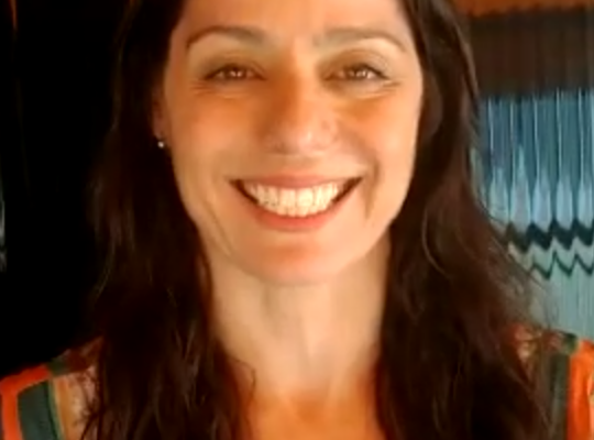 Claudia Mauro resgata ensaio ousado do marido com Monique Evans dos anos 1980