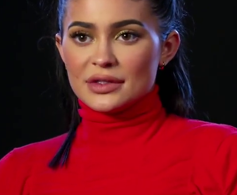 Kylie Jenner vende mansão de R$ 79 milhões em Hidden Hills e investe em novo palácio