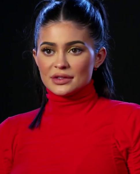 Kylie Jenner vende mansão de R$ 79 milhões em Hidden Hills e investe em novo palácio