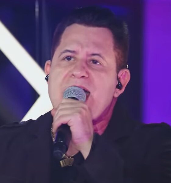 No velório, Marrone revela tentativa de ligação para Rick após acidente: ‘chegou a mensagem’