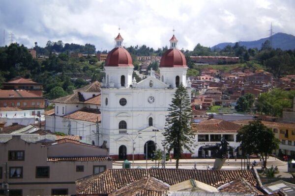 Rionegro e Solimões: A Fazenda Rionegro como Refúgio e Lazer