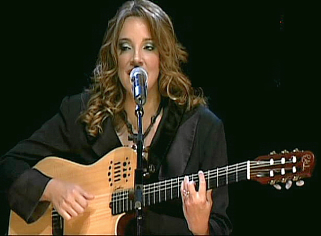 Ana Carolina e famosos se unem em homenagem emocionante após morte do produtor Jerry Burgos