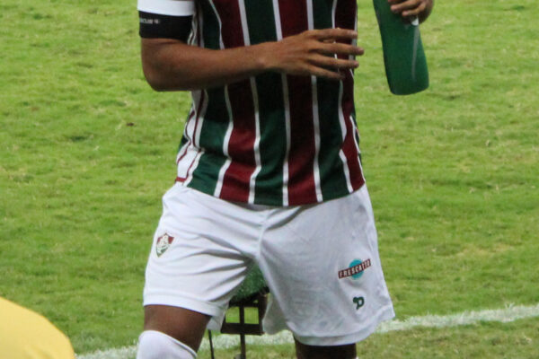 Felipe Amorim celebra parceria inédita com Zé Vaqueiro e emociona fãs nos bastidores de novo DVD