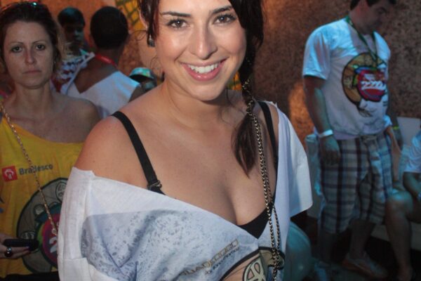 Fernanda Paes Leme desabafa sobre desafios de recomeçar a vida amorosa após término