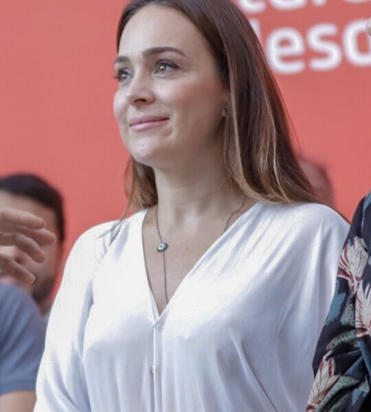 Gabriela Duarte nega briga com a mãe e revela documentário sobre a vida de Regina Duarte