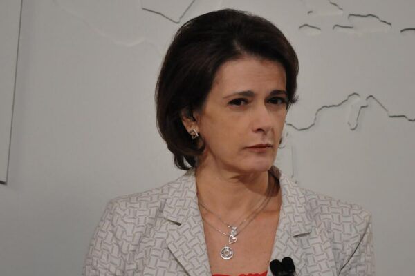 Aos 72 anos, Lillian Witte Fibe reaparece e fala sobre vida reservada após marcar época no Jornal Nacional