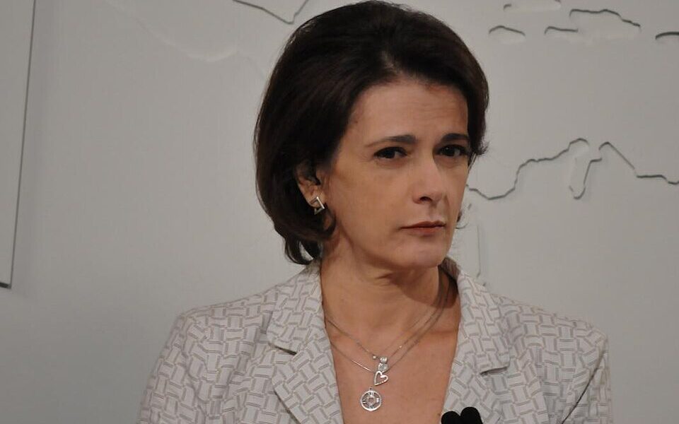 Aos 72 anos, Lillian Witte Fibe reaparece e fala sobre vida reservada após marcar época no Jornal Nacional