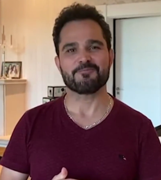 Luciano Camargo celebra 23 anos de casamento e relembra primeiro encontro com Flavia