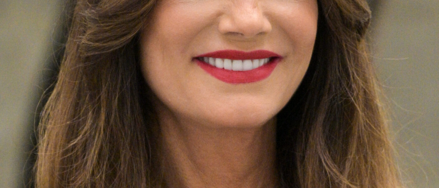 Luiza Brunet quebra silêncio e publica mensagem de apoio para Yasmin após vazamento de conversas com Vorcaro