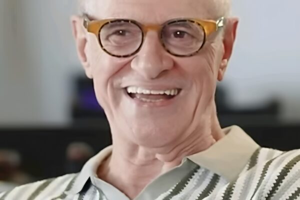 Aos 74 anos, Marcos Caruso surpreende ao revelar casamento discreto de quase uma década com enfermeiro