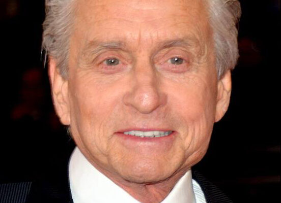 Michael Douglas revela que reconciliação com Catherine Zeta-Jones foi decisão mútua após separação de 2013