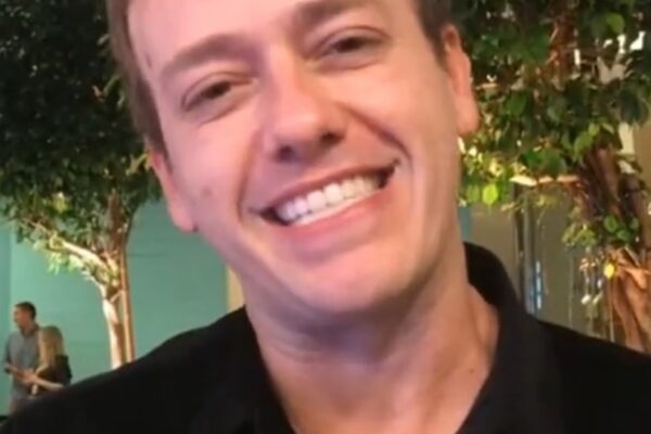 Pablo Sanábio celebra união e destaca apoio do marido durante tratamento de tumor cerebral